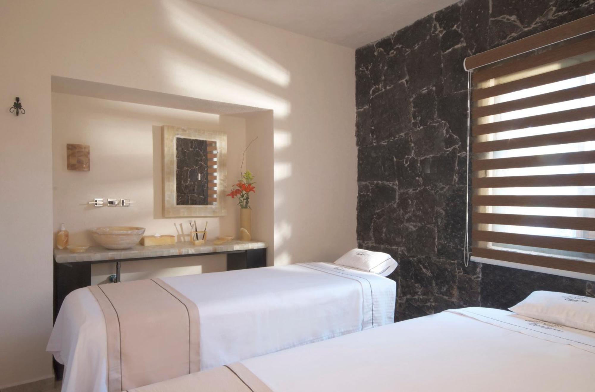 Hacienda Jurica By Brisas Hotell Querétaro Eksteriør bilde Spa at the Four Seasons Hotel, Madrid
